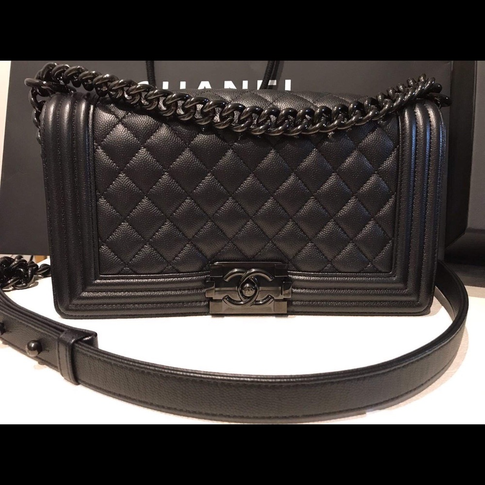 ❌SOLD❌ Chanel so black Le Boy in old medium - Picture 1 of 8